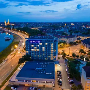 **** Szálloda Novotel Magyarország