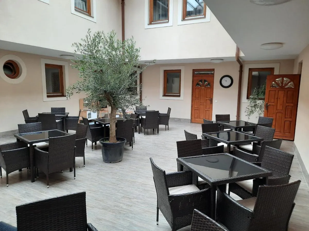 ***  Vegvari Hotel 埃格尔 匈牙利