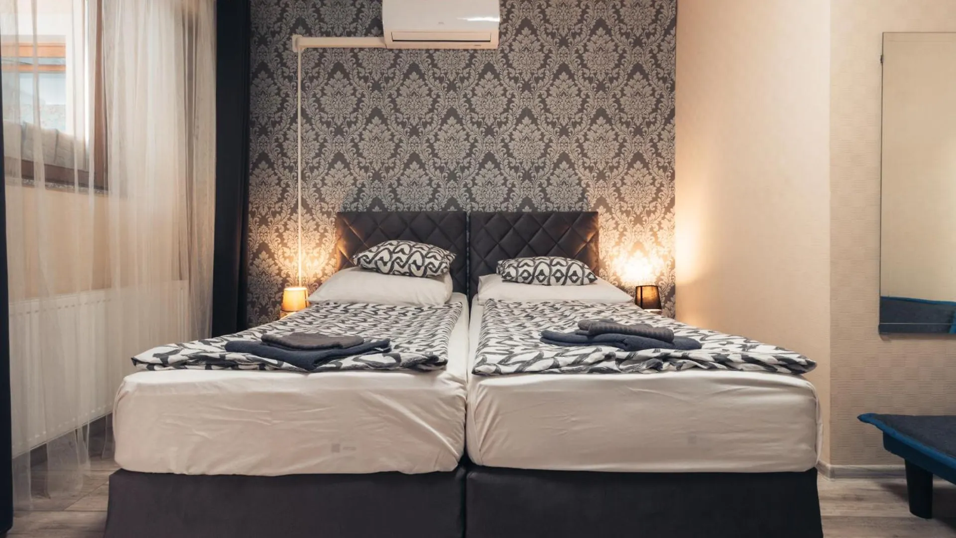 Vegvari Hotel 埃格尔