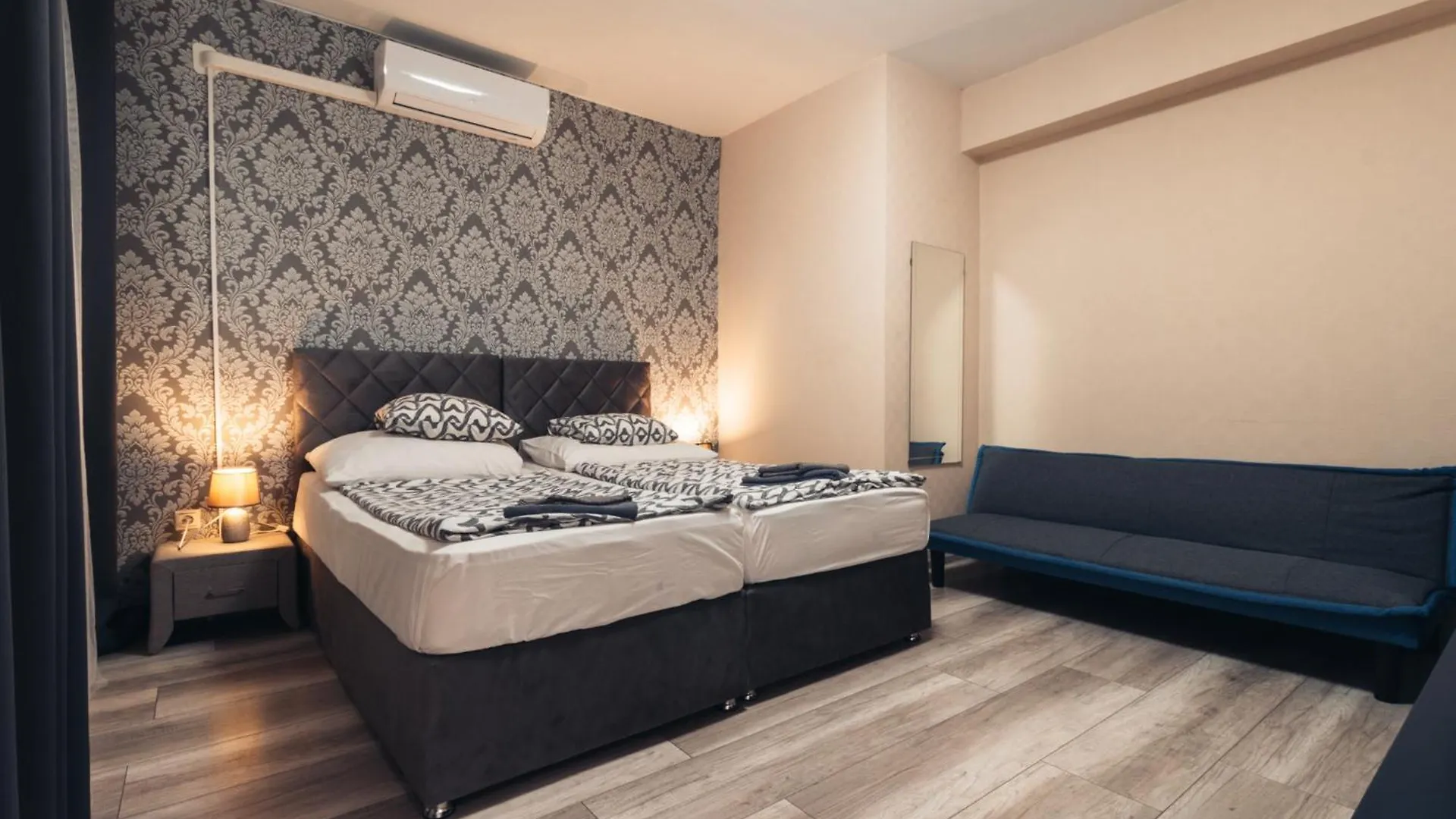 Vegvari Hotel 埃格尔